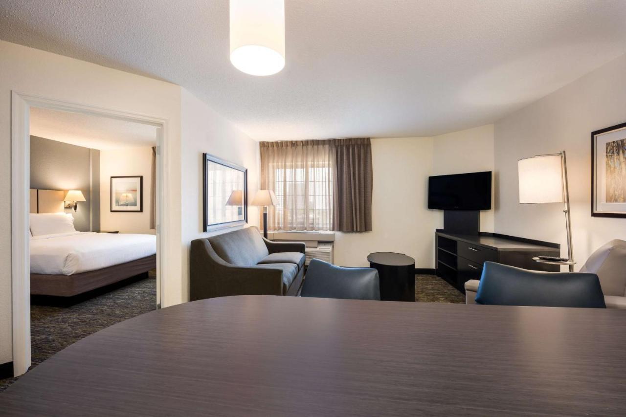 Sonesta Simply Suites Detroit Warren Exterior foto